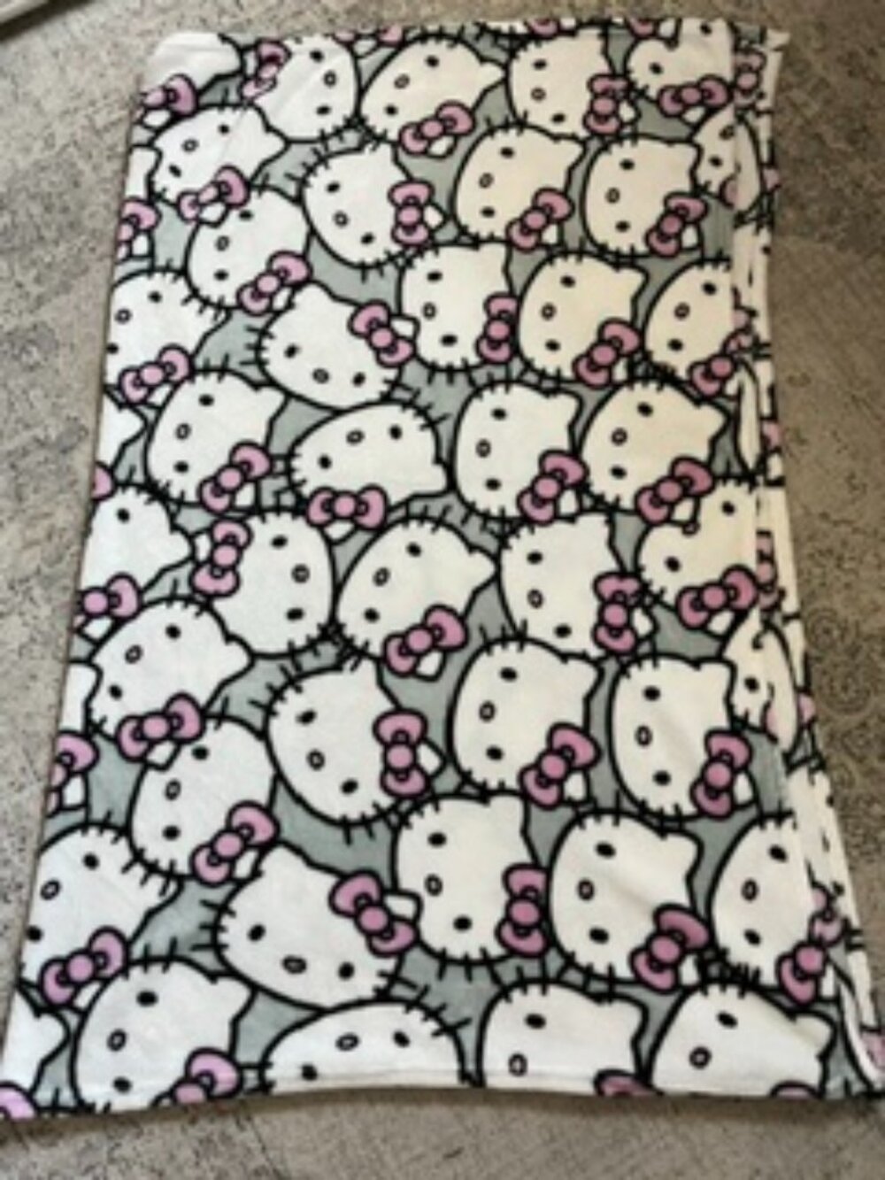 🧡3/$15 Sanrio Hello Kitty Face Throw Blanket Approximately 45" x 56"